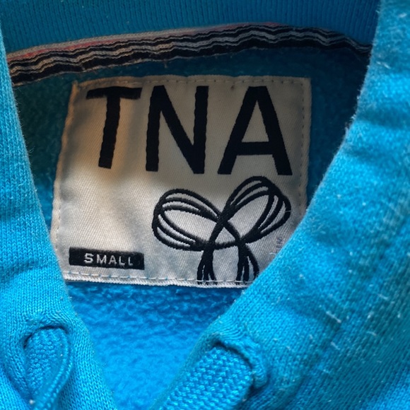 TNA Baltic Hoodie - Picture 3 of 4